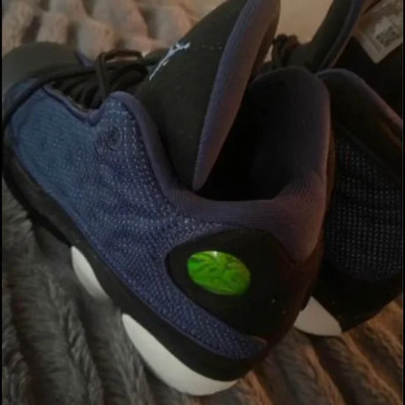 Jordan Boy's 13 Retro Blue Navy - Picture 3 of 3